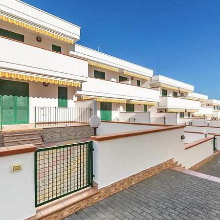 Blusea Beach Apartments San Pietro in Bevagna Exterior photo