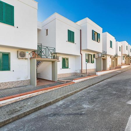 Blusea Beach Apartments San Pietro in Bevagna Exterior photo