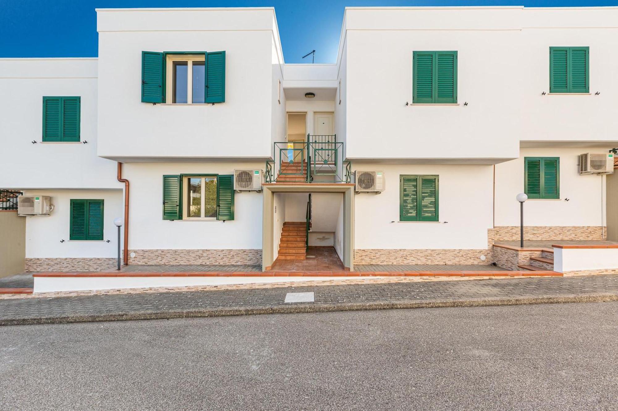 Blusea Beach Apartments San Pietro in Bevagna Exterior photo